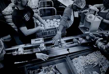 Technology Trends Transforming the Food and Beverage Industries